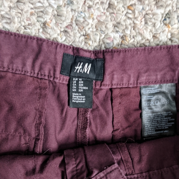 H&M burgundy shorts - Picture 2 of 3